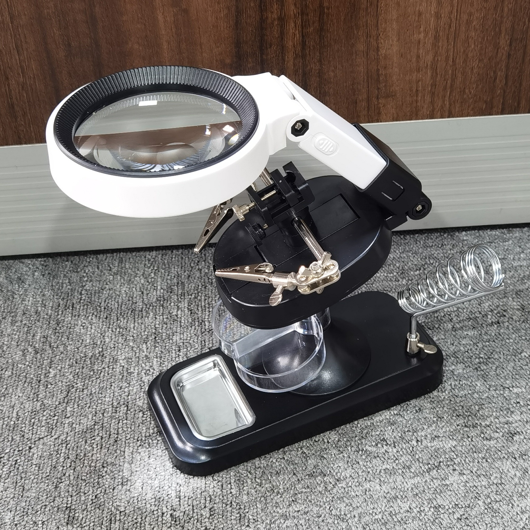 Multifunctional Desktop Soldering Magnifier and Handheld Magnifier with LED Light TH7031 
